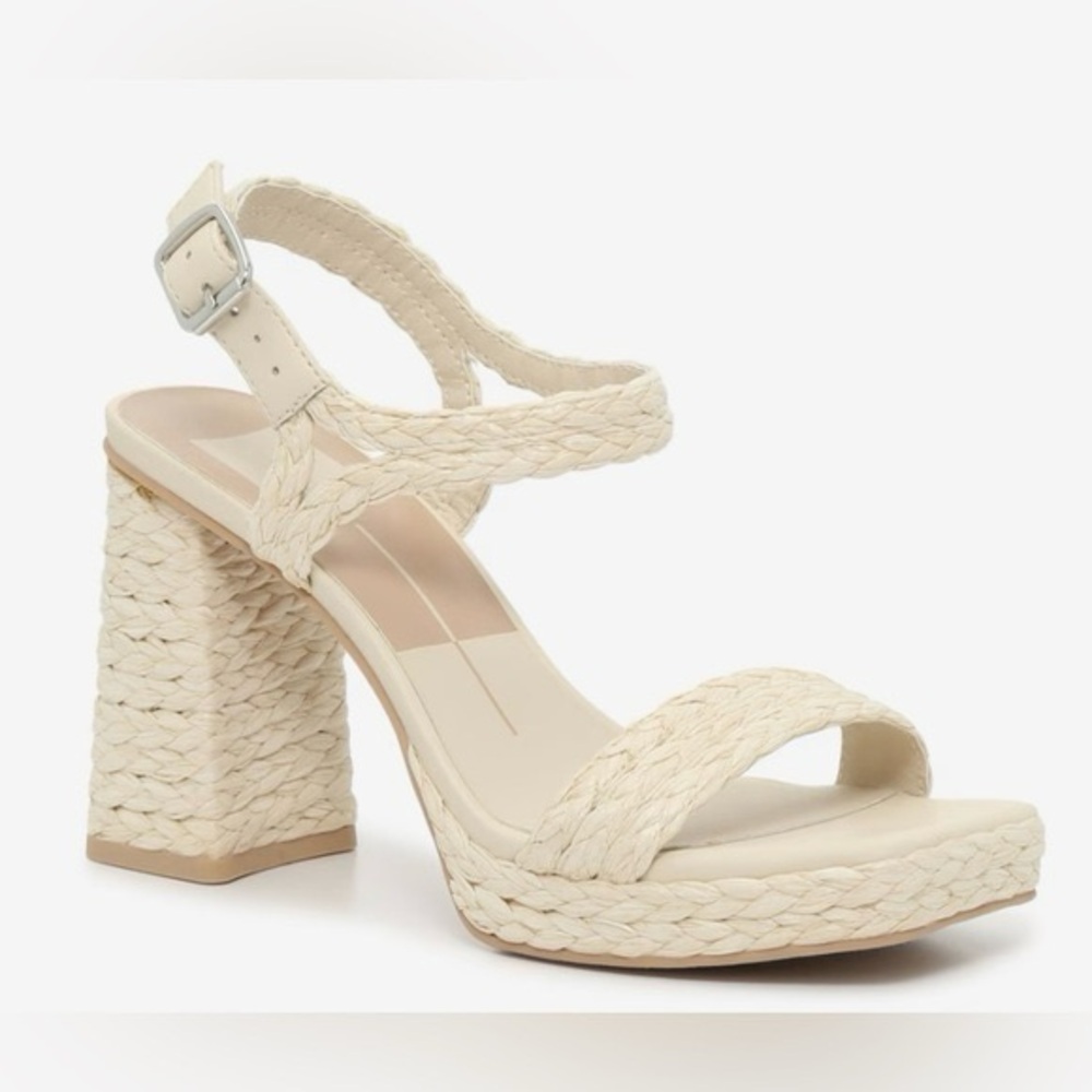 Dolce Vita Alansa Cream Woven Sandals - size 8